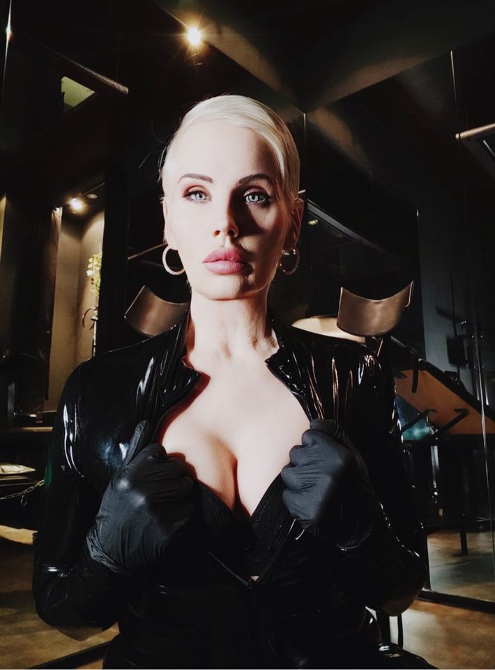 Mistress Helen Bates